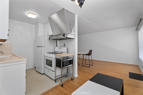 Photo of 1015 E. Ocean Blvd. BLVD #4, Long Beach, CA 90802 (MLS # OC26219231)
