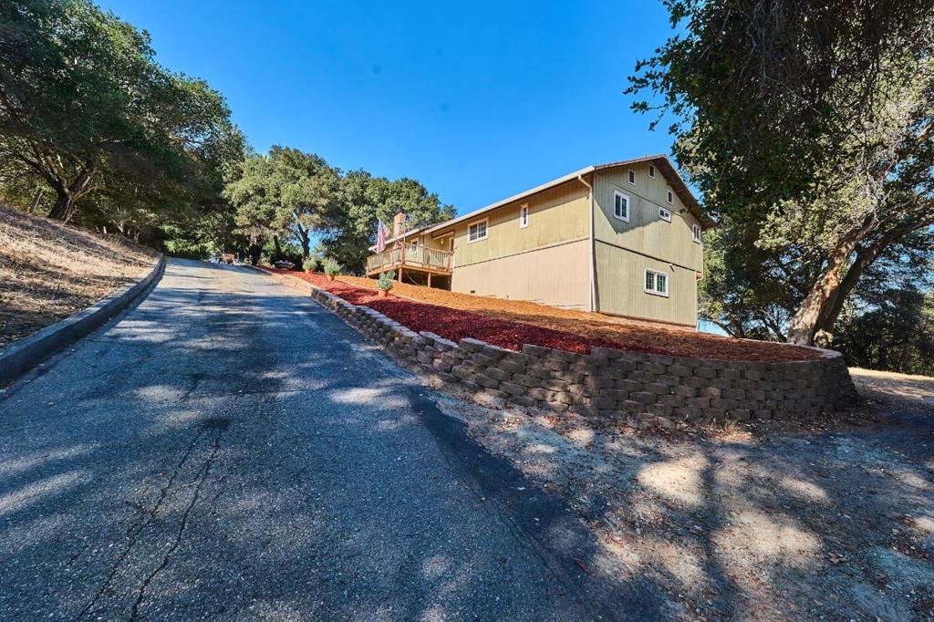 405 Carpenteria Road
