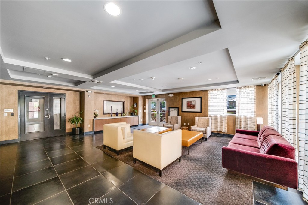 21301 Erwin Street 303