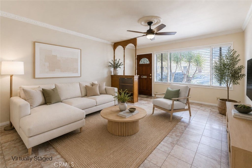 100 Cerritos Avenue