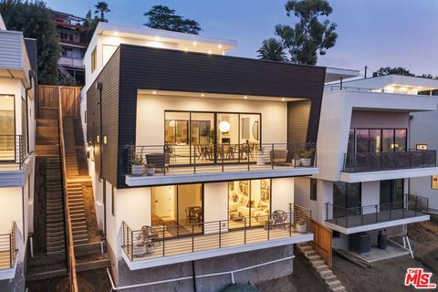 Photo of 1633 N Bruce Court, Los Angeles, CA 90026 (MLS # 25522313)