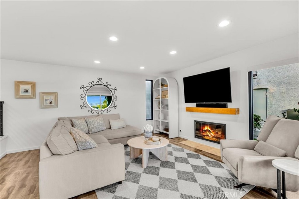 Mallorca Condos (MQ) - Residential