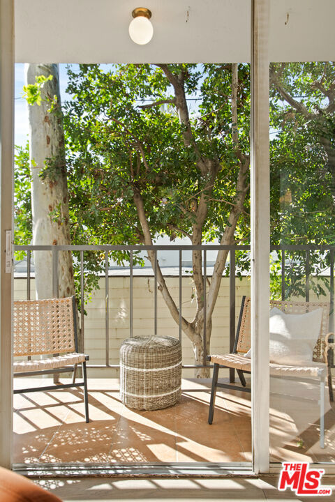 1351 N Crescent Heights Boulevard 113