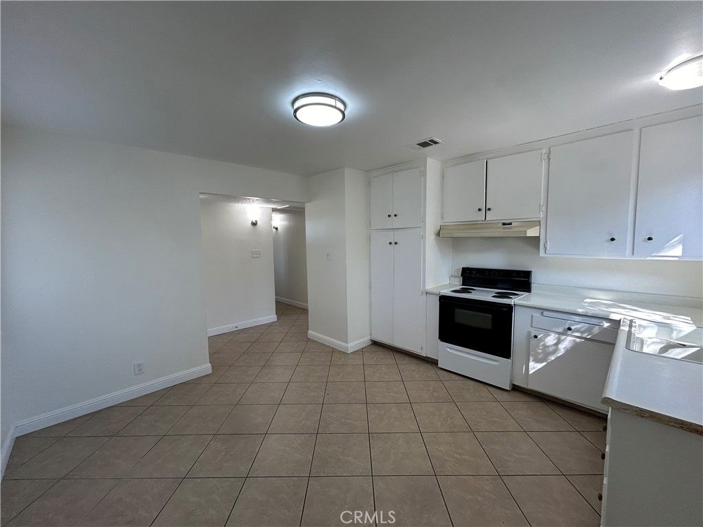 listing image 130726477442772479889