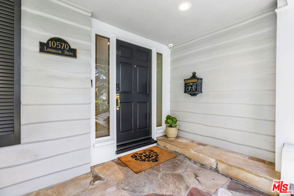 10570 Lindbrook Drive