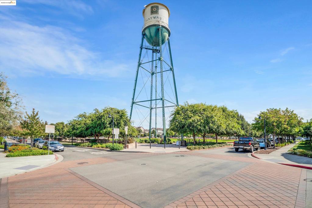 HAYWARD - Residential