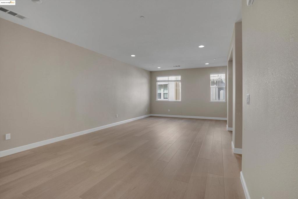 HAYWARD - Residential