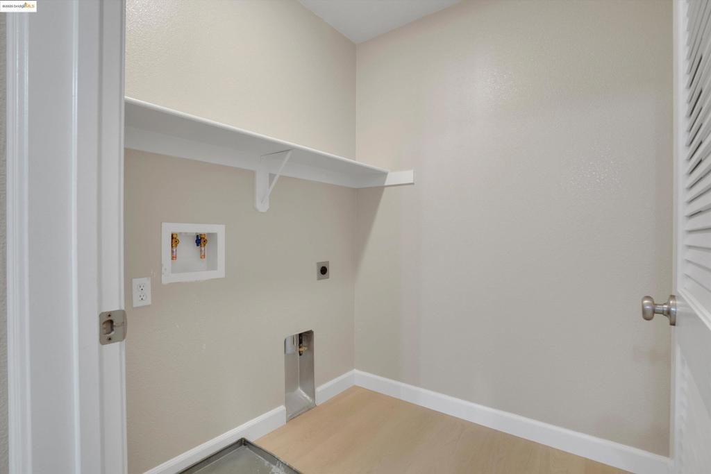 HAYWARD - Residential
