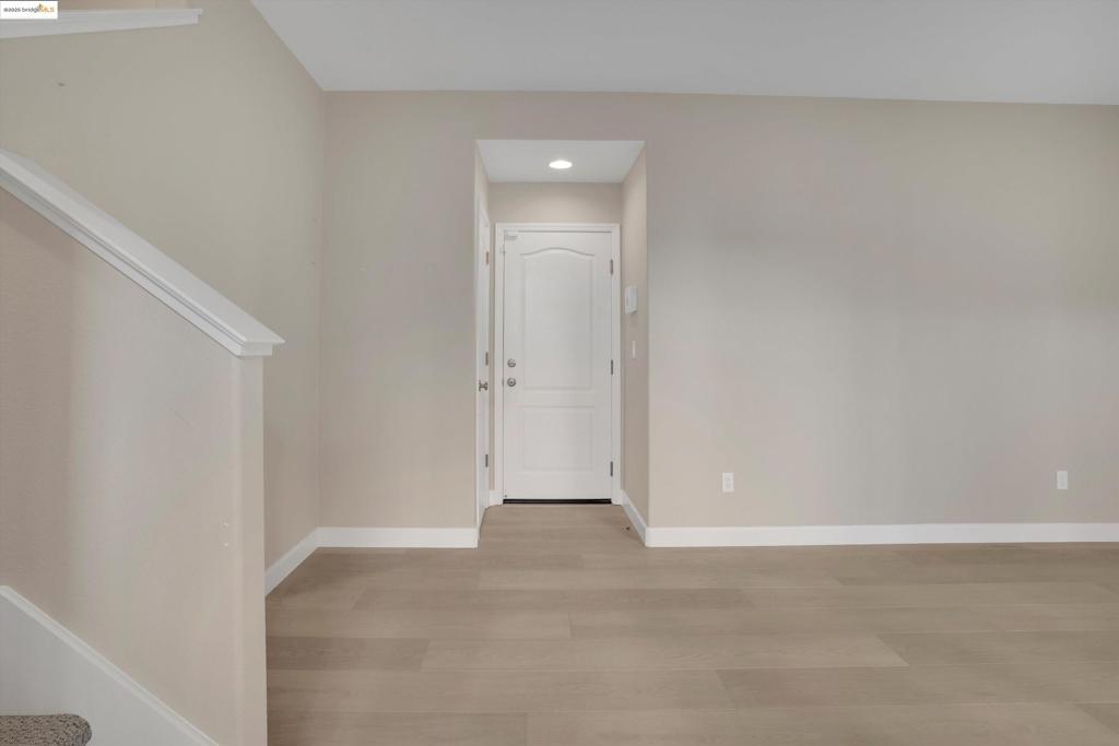HAYWARD - Residential