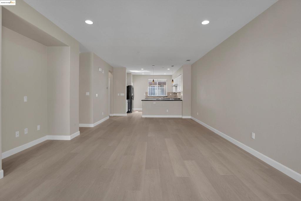 HAYWARD - Residential