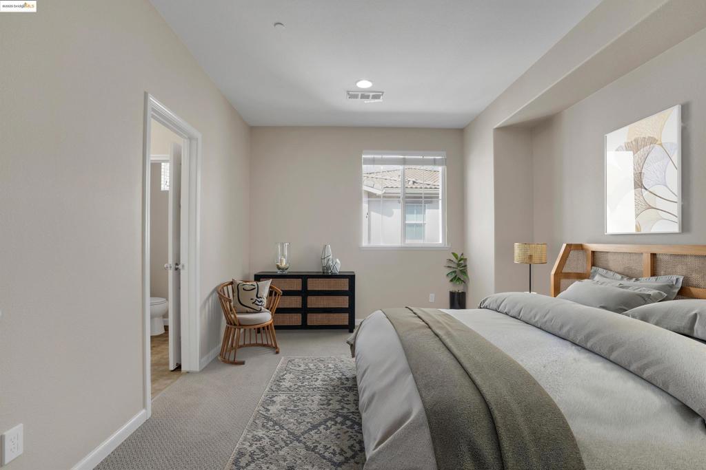 HAYWARD - Residential