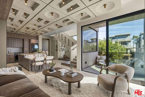 Photo of 1021 N Ogden Drive #PH 4, West Hollywood, CA 90046 (MLS # 26657857)