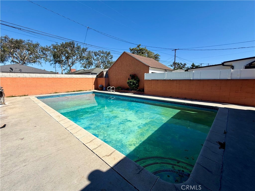 6032 Oliva Avenue