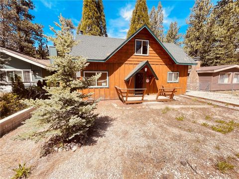 Photo of 1133 Sugarloaf Blvd, Big Bear City, CA 92314 (MLS # PW26083395)