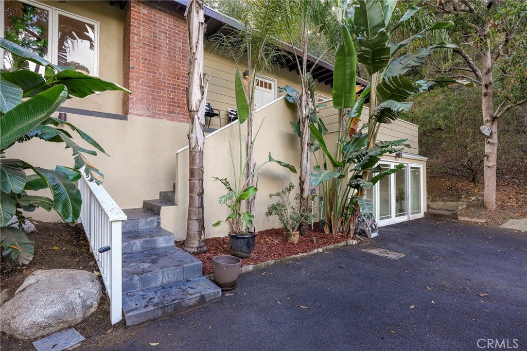8444 Kirkwood Drive