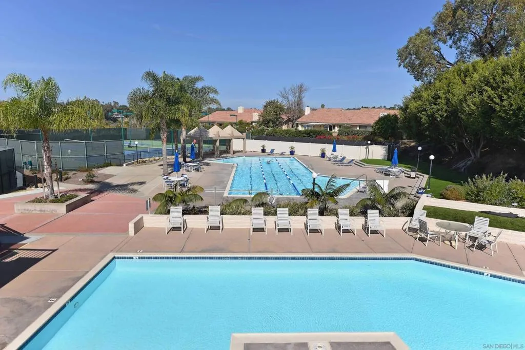 La Jolla, California 92037, United States, 3 Bedrooms Bedrooms, ,3 BathroomsBathrooms,Residential,Active,241030