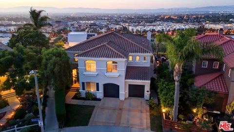 Photo of 6829 Altamor Drive, Los Angeles, CA 90045 (MLS # 26949719)