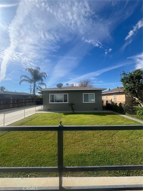 Photo of 635 W 17th St, San Bernardino, CA 92405 (MLS # IV26071641)