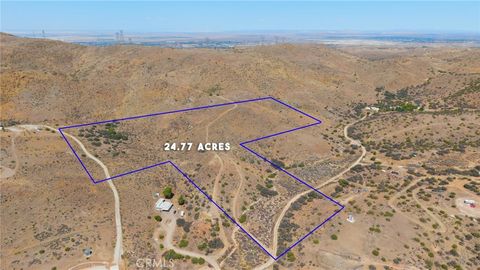 Photo of 0 E Soledad Pass Road, Acton, CA 93510 (MLS # SR25194206)