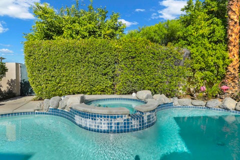 Tiny photo for 21 Ensenada Lane, Palm Desert, CA 92260 (MLS # 219154101DA)