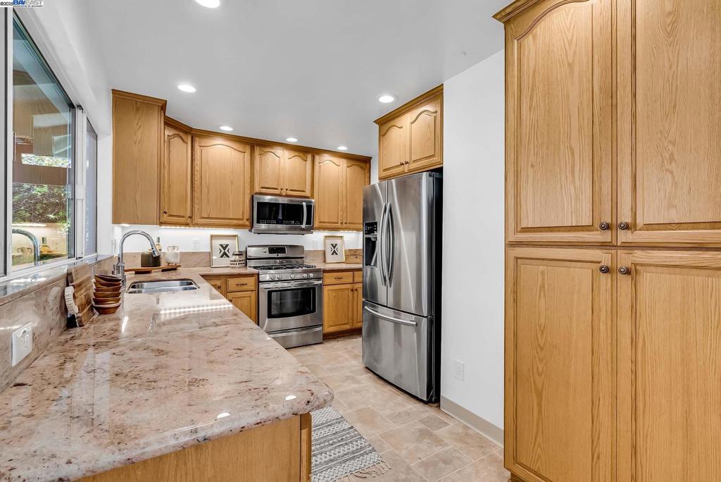 FAIRWAY PARK - Residential
