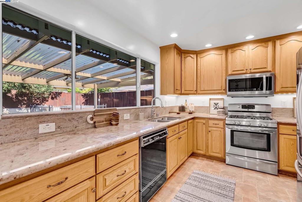 FAIRWAY PARK - Residential