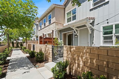 Photo of 22960 Harvest Mill Cir, Saugus, CA 91350 (MLS # SR26089868)