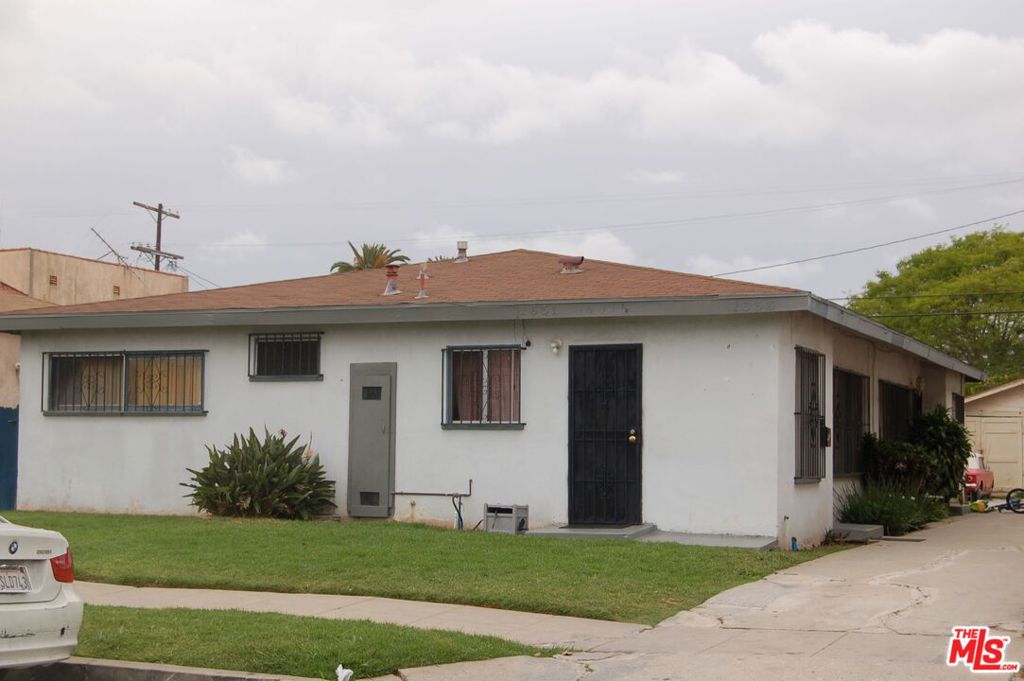 1/2 W 84th Street