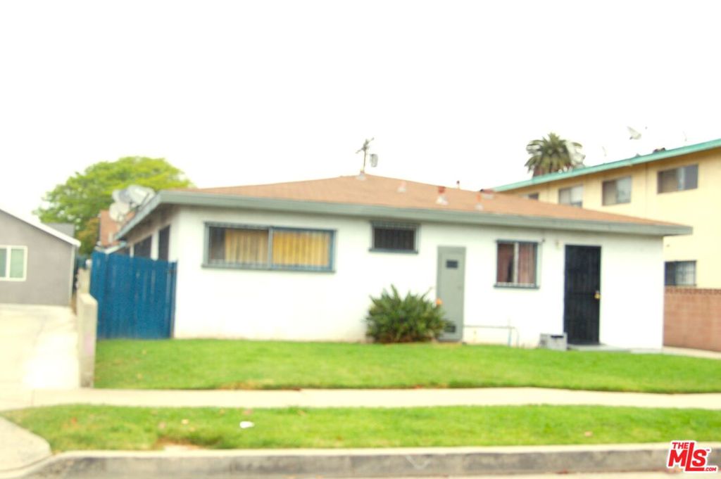 1/2 W 84th Street