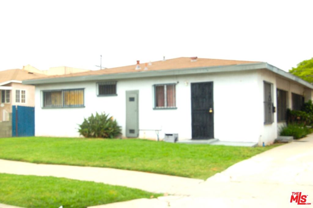1/2 W 84th Street