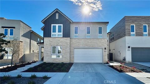 Photo of 27526 Elderberry Drive, Valencia, CA 91381 (MLS # OC26066099)