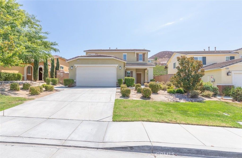 Photo of 35135 Sorrel Lane, Lake Elsinore, CA 92532 (MLS # OC25252039)