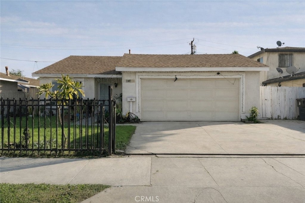 1402 Olive Ave