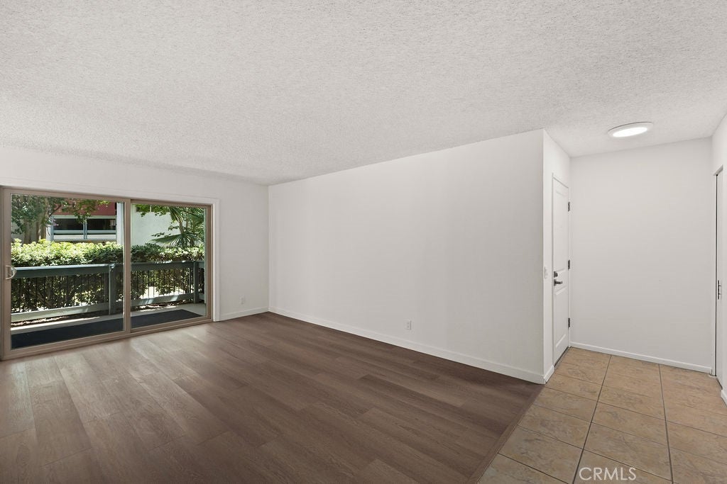 4716 Park Granada 198
