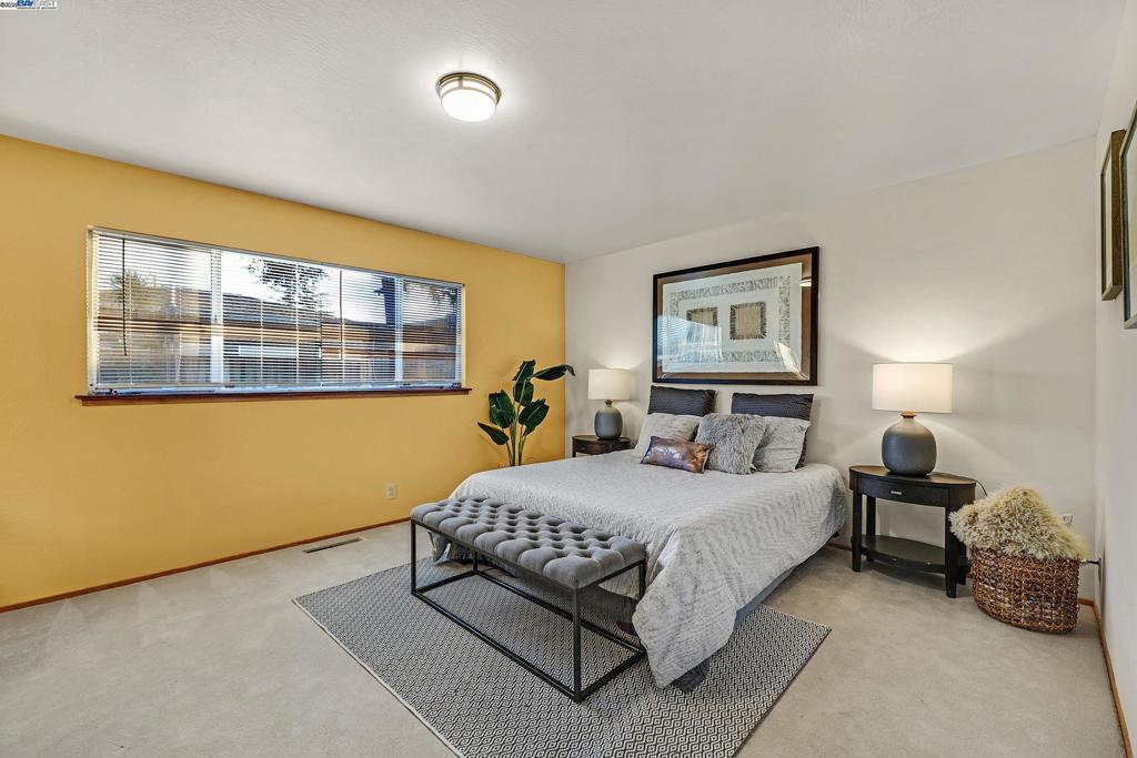 MISSION RANCH - Residential