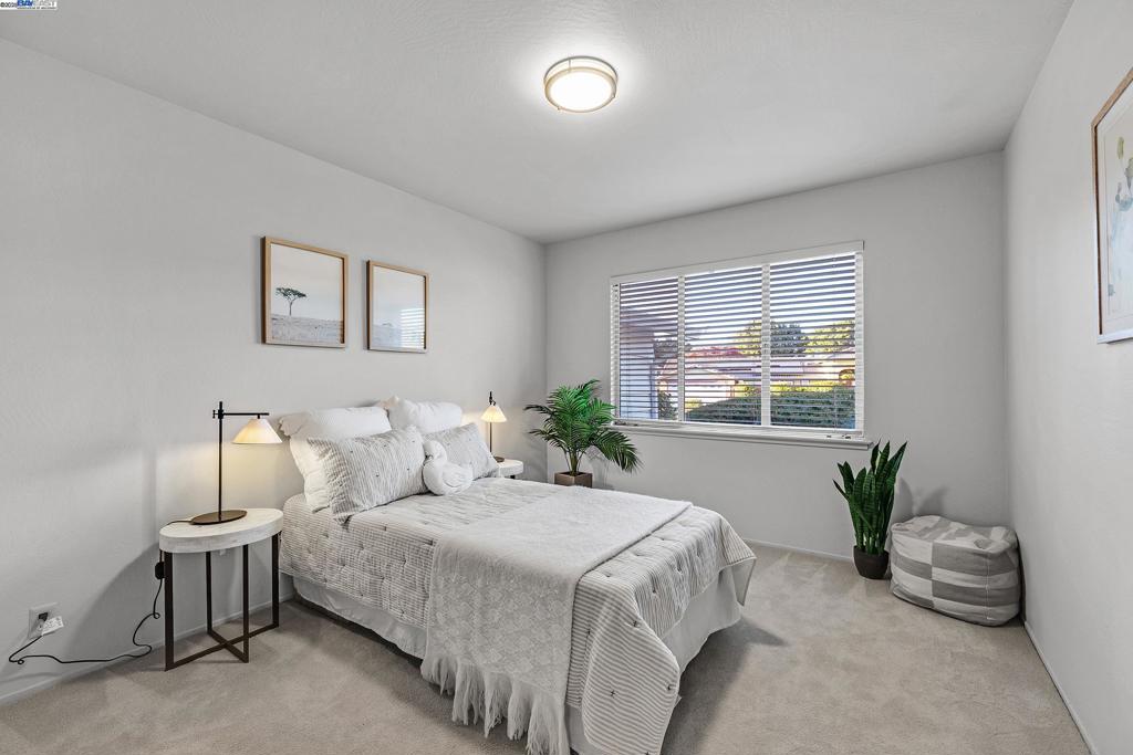 MISSION RANCH - Residential