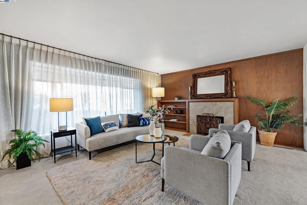 MISSION RANCH - Residential