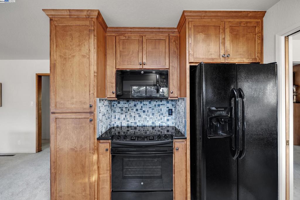 MISSION RANCH - Residential