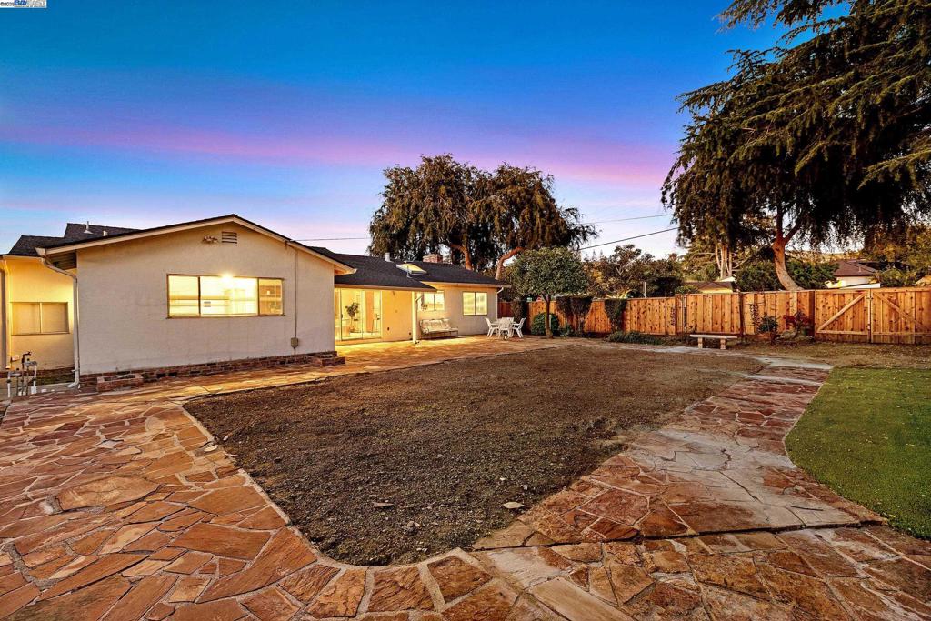 MISSION RANCH - Residential