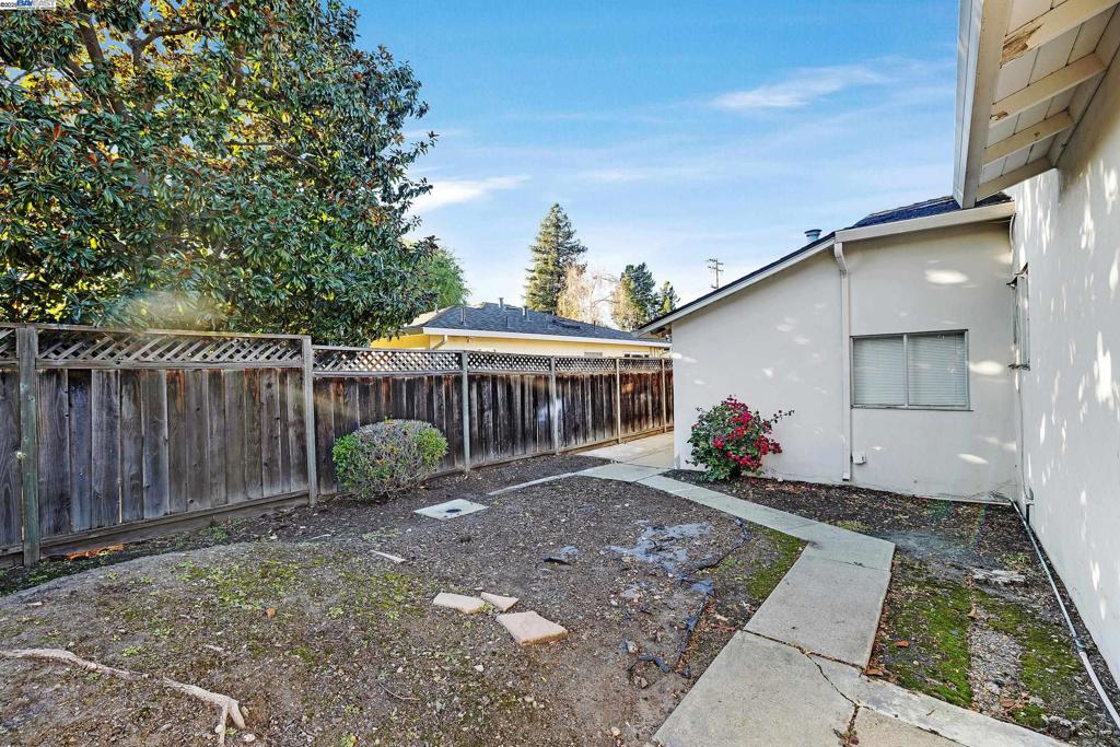 MISSION RANCH - Residential