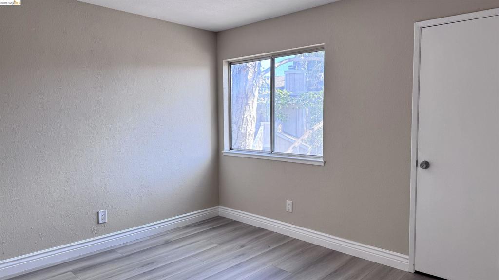 23 Raintree Court 15