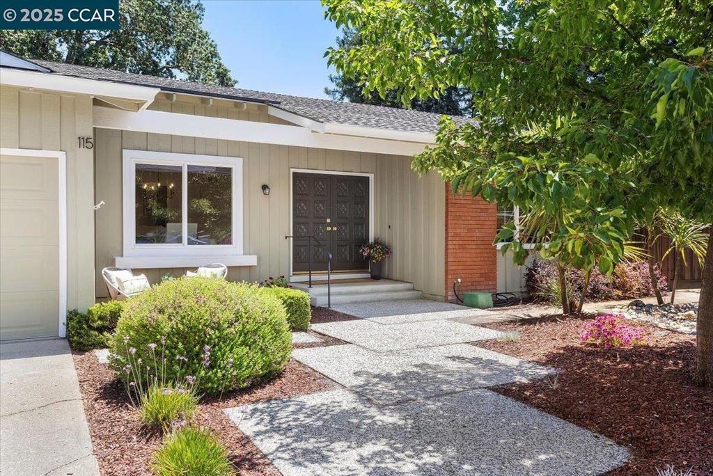 Properties 4 115 Saint Jean Ct