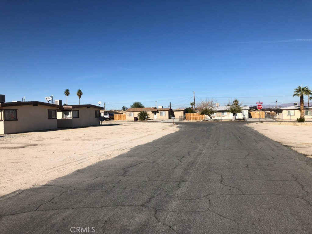 6325 Palm View