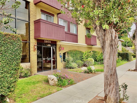 Photo of 2805 E East 3rd Street ST #6, Long Beach, CA 90814 (MLS # PW26137202)