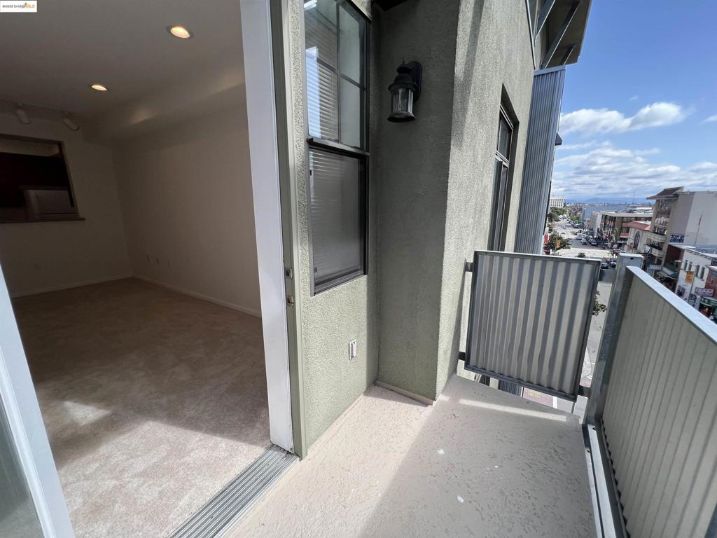 Properties 2 989 Franklin St 621