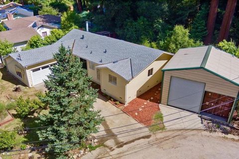 Photo of 215 Moon Drive, Boulder Creek, CA 95006 (MLS # ML82036496)