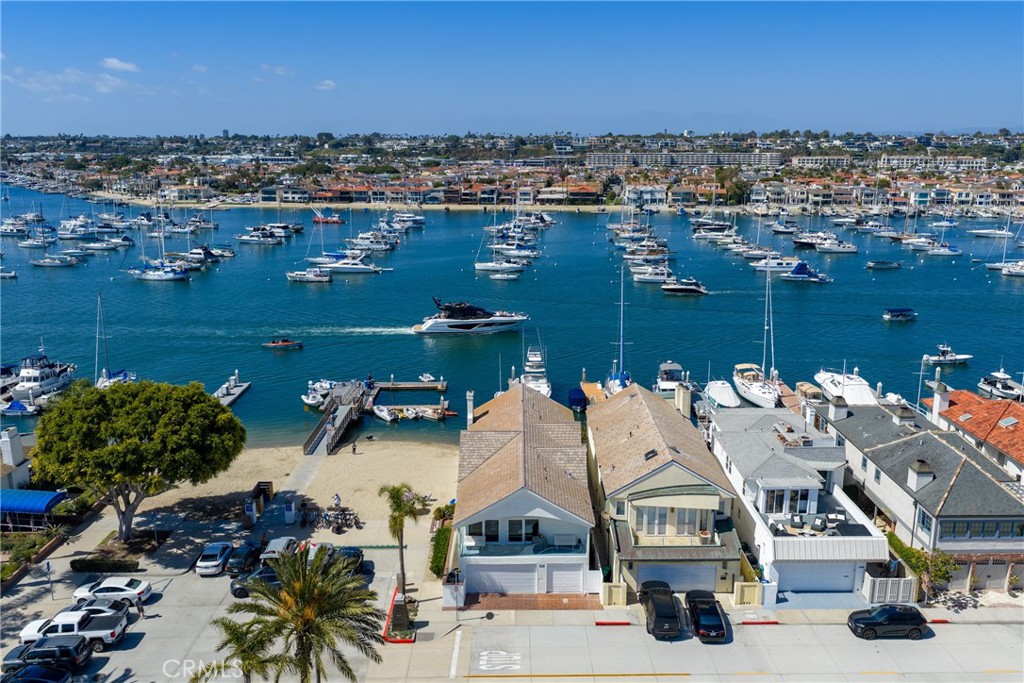 Properties 1444 W Bay