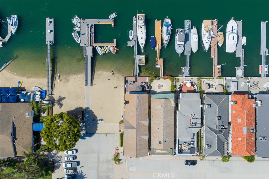 1444 W Bay