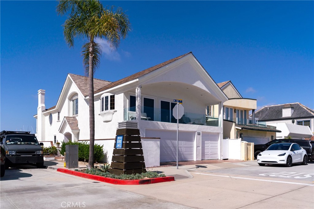 Properties 1444 W Bay