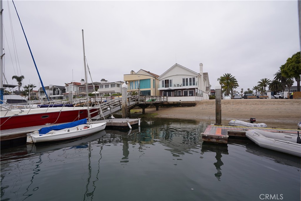 1444 W Bay